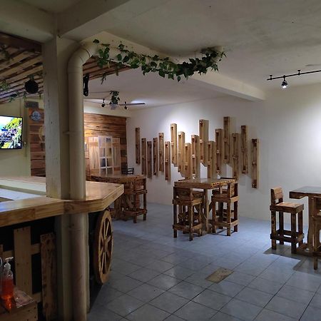 La Terraza Hostel Флорес Экстерьер фото