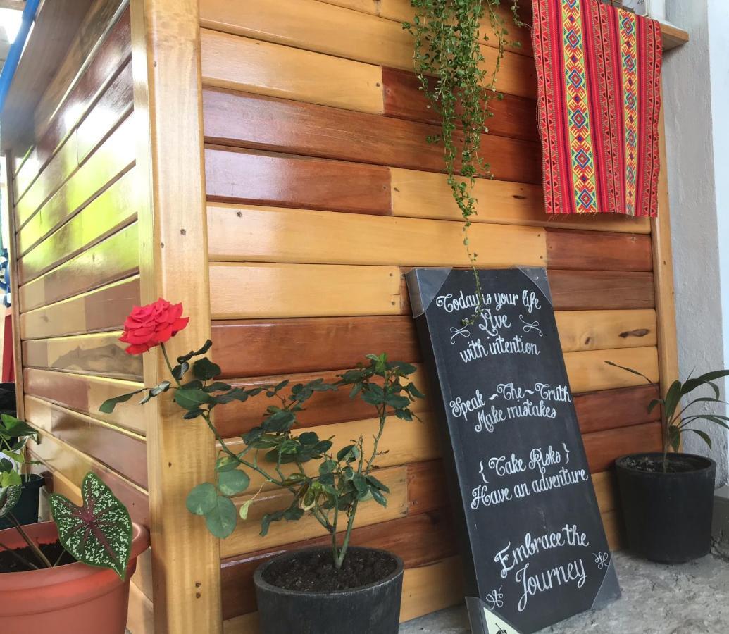 La Terraza Hostel Флорес Экстерьер фото